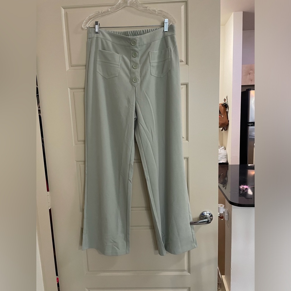 Light Green Dress Pants COMFY. New Never Worn